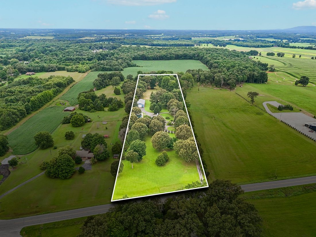 House in McMinnville, Tennessee, United States 3 - 18483820