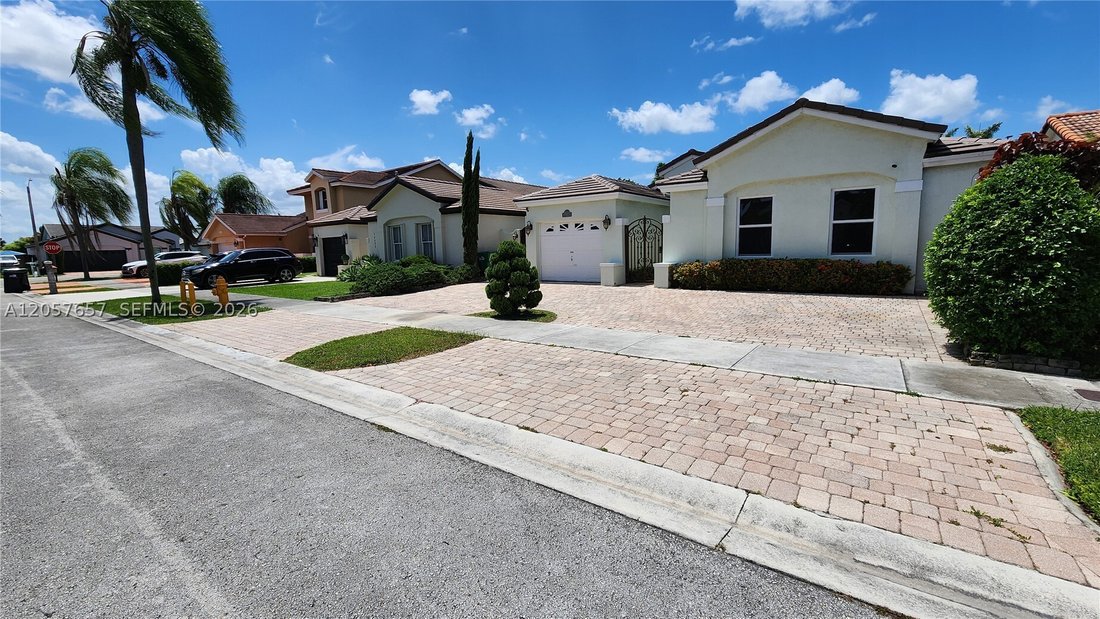 House in West Miami, Florida, United States 3 - 18485472