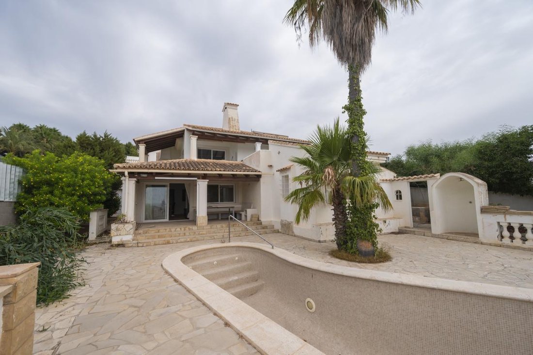 Villa in Es Cubells, Sant Josep de sa Talaia, Balearic Islands 1 - 18437877