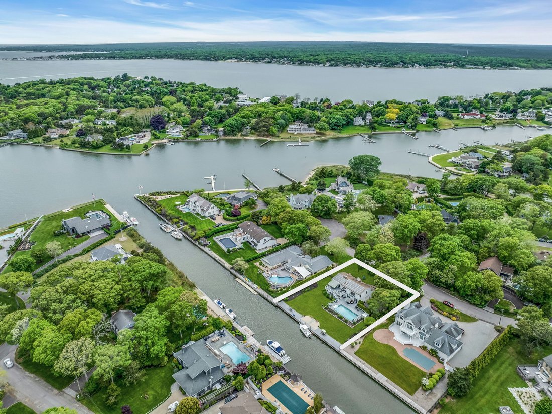 House in Hampton Bays, New York, United States 1 - 18063752
