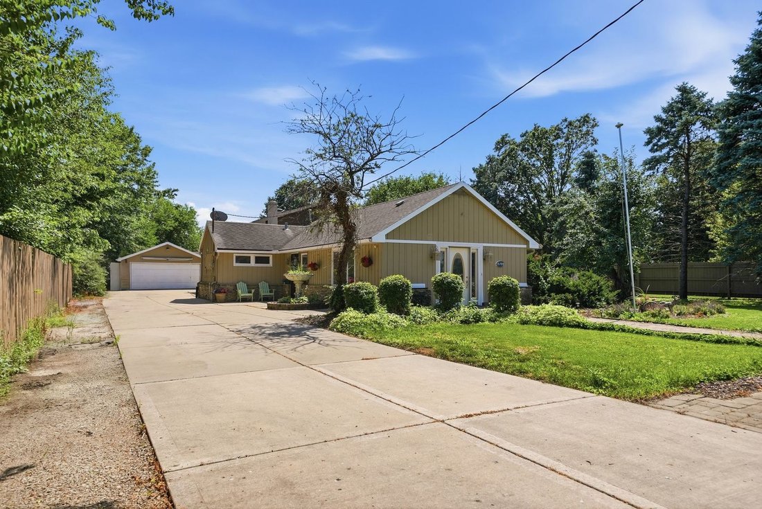 House in Elwood, Illinois, United States 1 - 18486065
