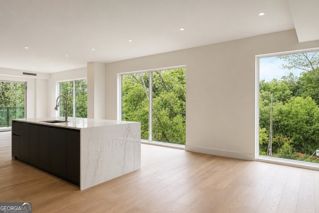 Condo in Atlanta, Georgia, United States 5 - 18486330