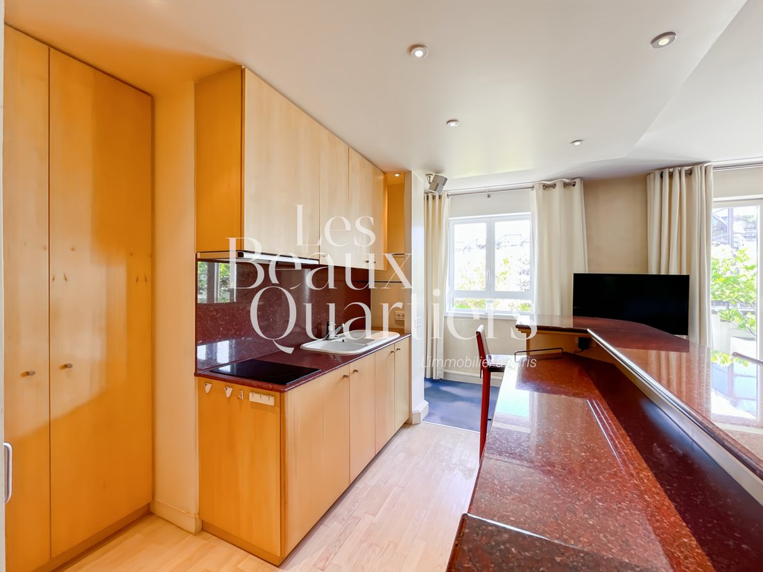 Apartment in Palais Royal, Paris 1er Arrondissement, Paris 4 - 18485621