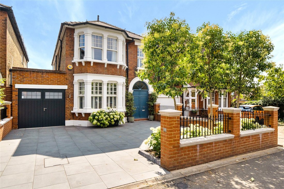 House in Surbiton, Royal Borough of Kingston upon Thames, England 1 - 18483064