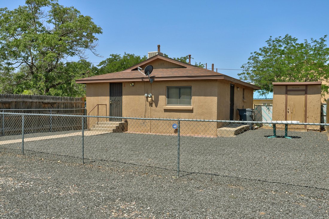 Albuquerque, New Mexico, United States 3 - 18488126