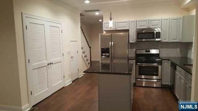 House in Hackensack, New Jersey, United States 5 - 18483935