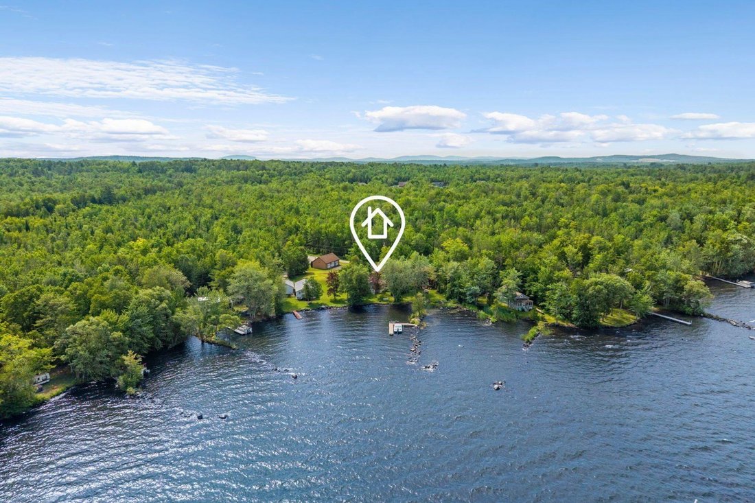 House in Newport, Maine, United States 4 - 18487515