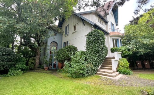House in Chateau de Vaucresson, Vaucresson, France 1