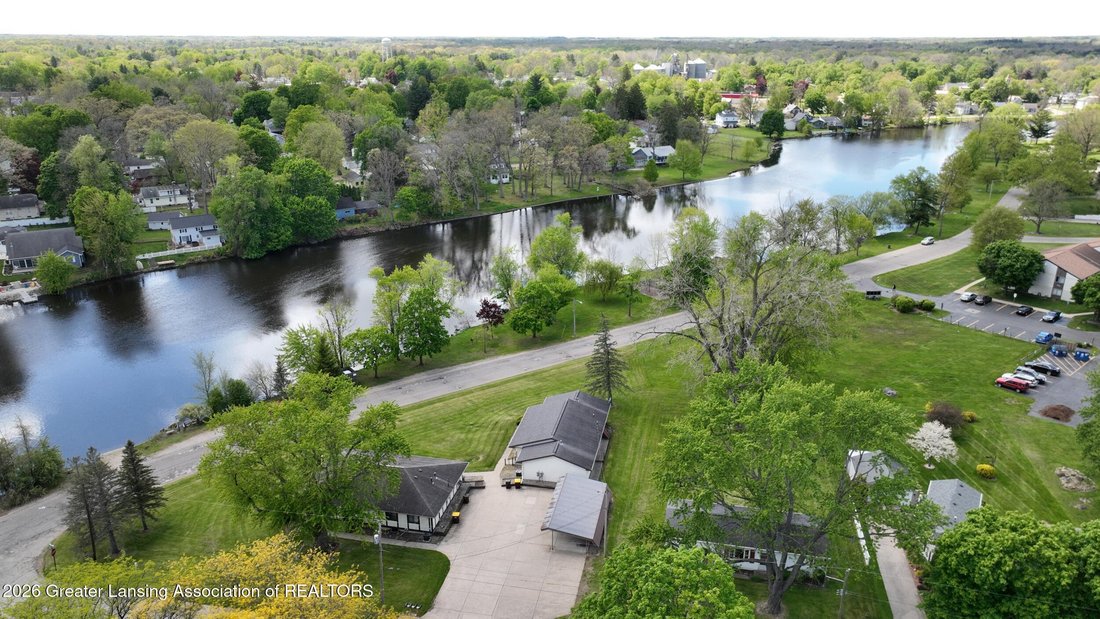 House in Windsor charter Township, Michigan, United States 3 - 18486590