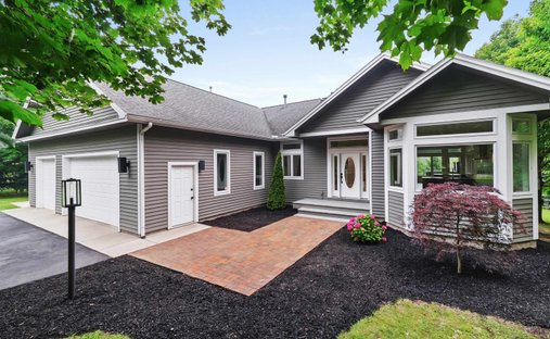 House in Suttons Bay, Michigan, United States 1