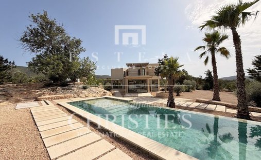 Villa in Santa Eularia des Riu, Balearic Islands, Spain 1