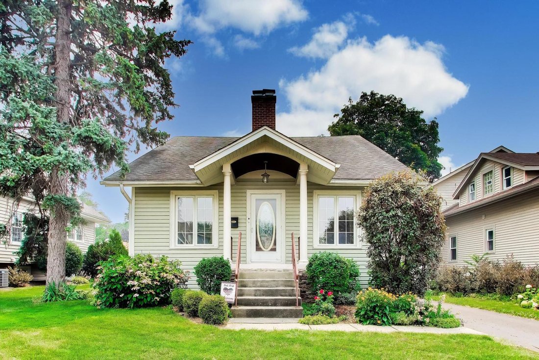 House in Elmhurst, Illinois, United States 2 - 18486018