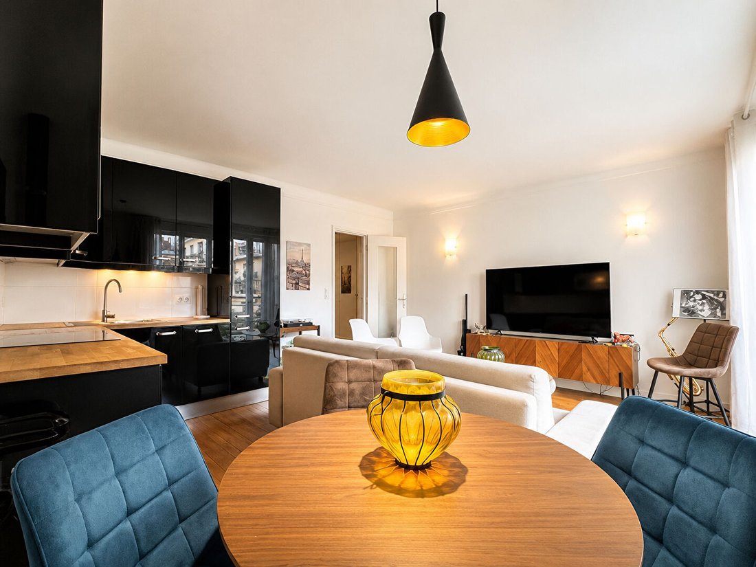 Apartment in Auteuil Nord, Paris 16e Arrondissement, Paris 4 - 18486999