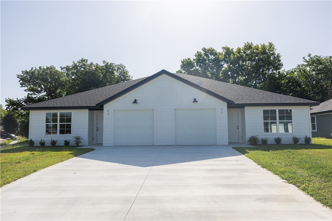 House in Farmington, Arkansas, United States 3 - 18483255