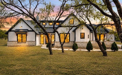 House in Burleson, Texas, United States 1