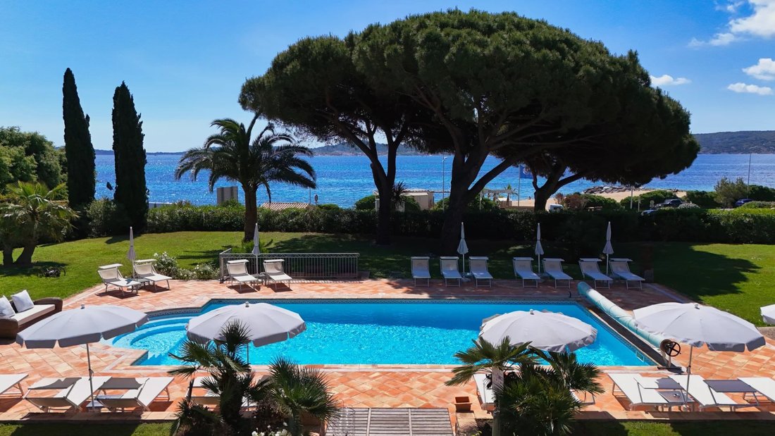 Villa in Grimaud, Provence-Alpes-Côte d'Azur, France 1 - 15658215