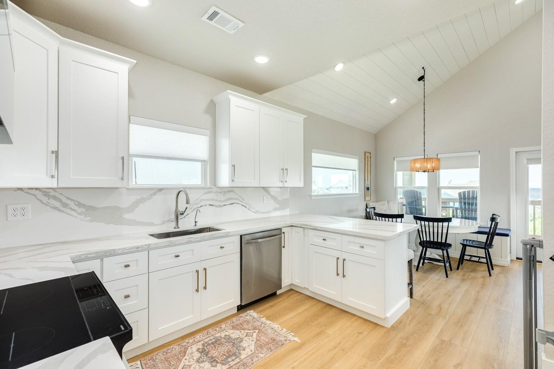 House in Freeport, Texas, United States 3 - 18486264