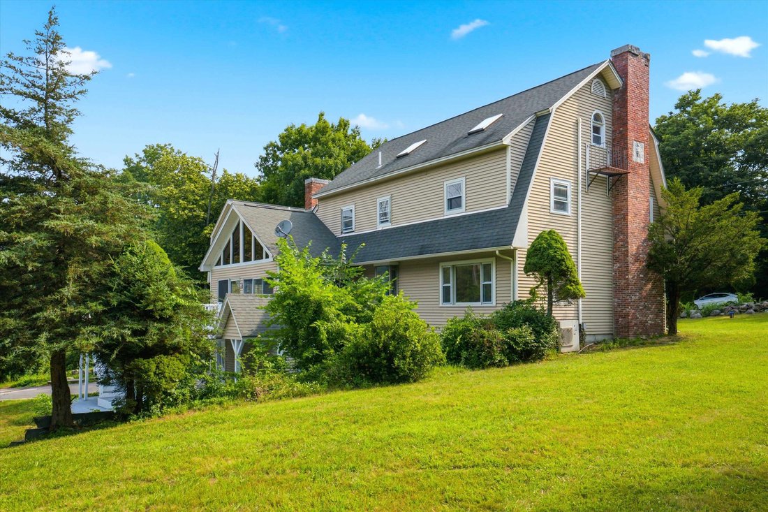 House in Hudson, New Hampshire, United States 5 - 18483426