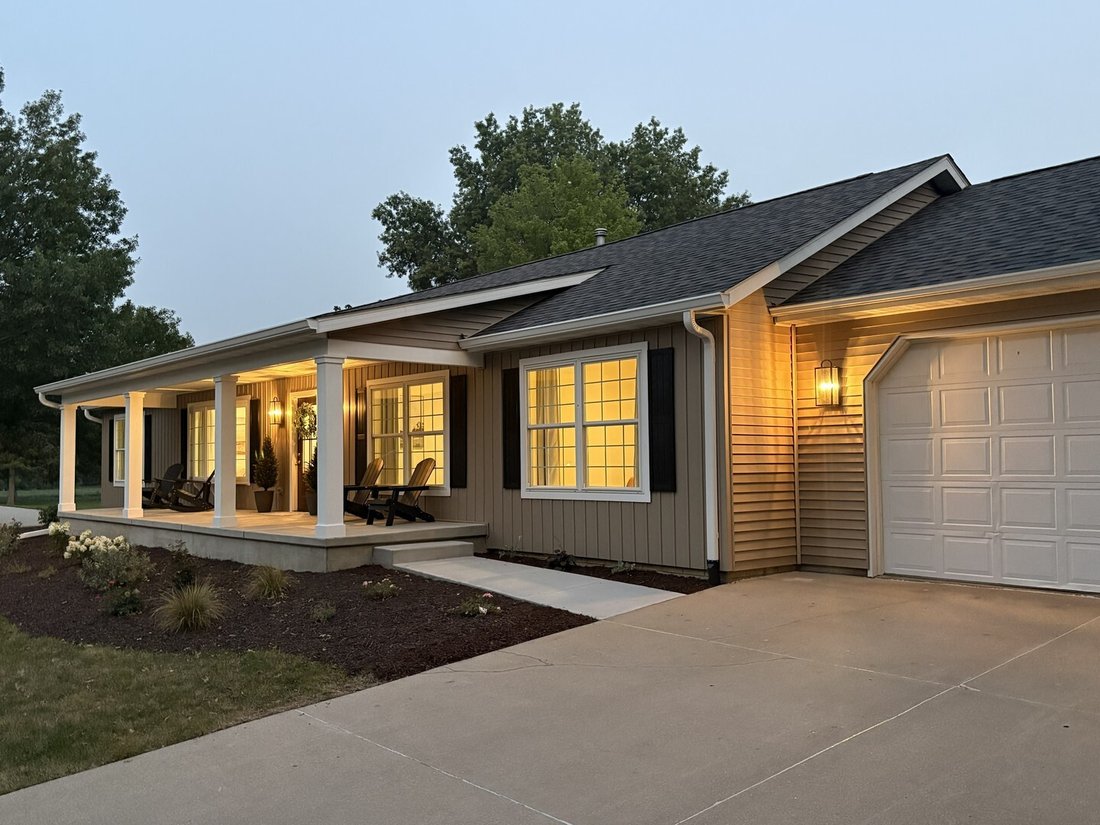 House in Geneseo, Illinois, United States 2 - 18486039