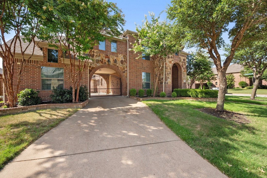 House in Keller, Texas, United States 3 - 18281380