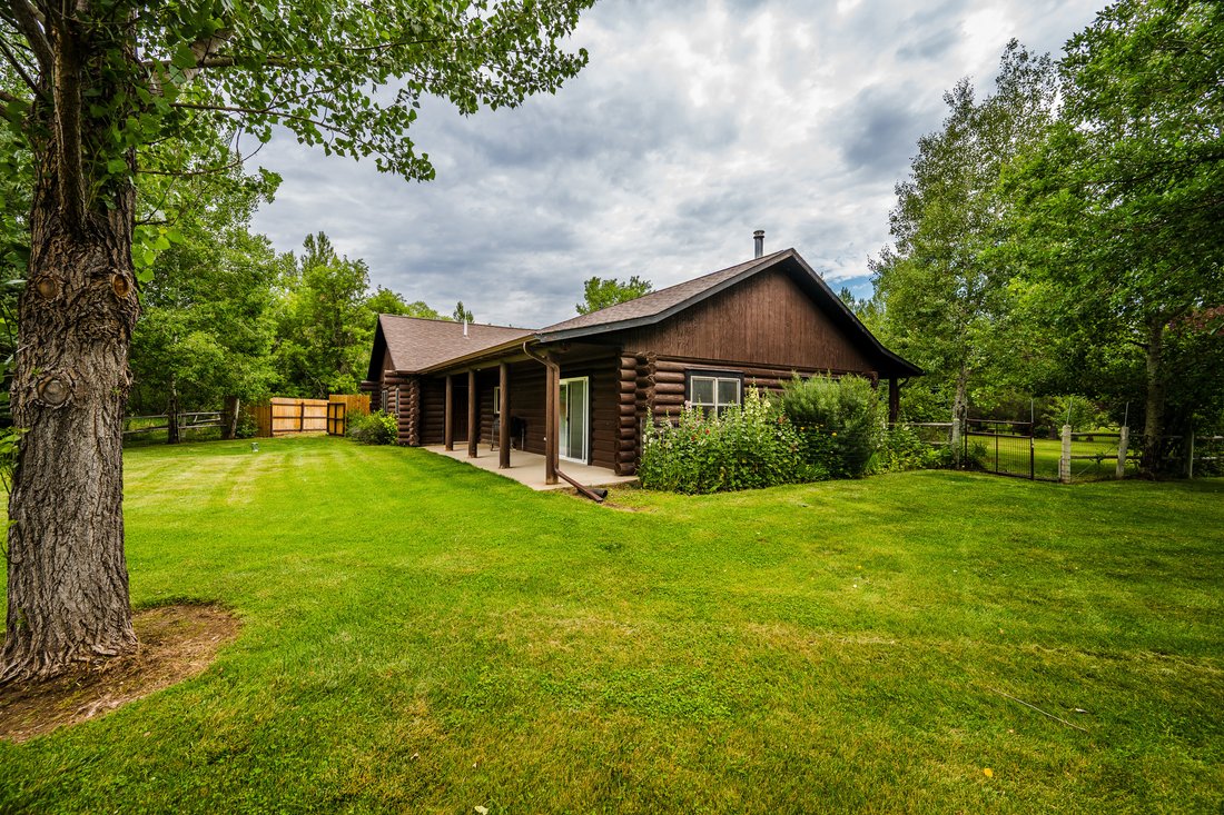 House in Clearmont, Wyoming, United States 3 - 18484411