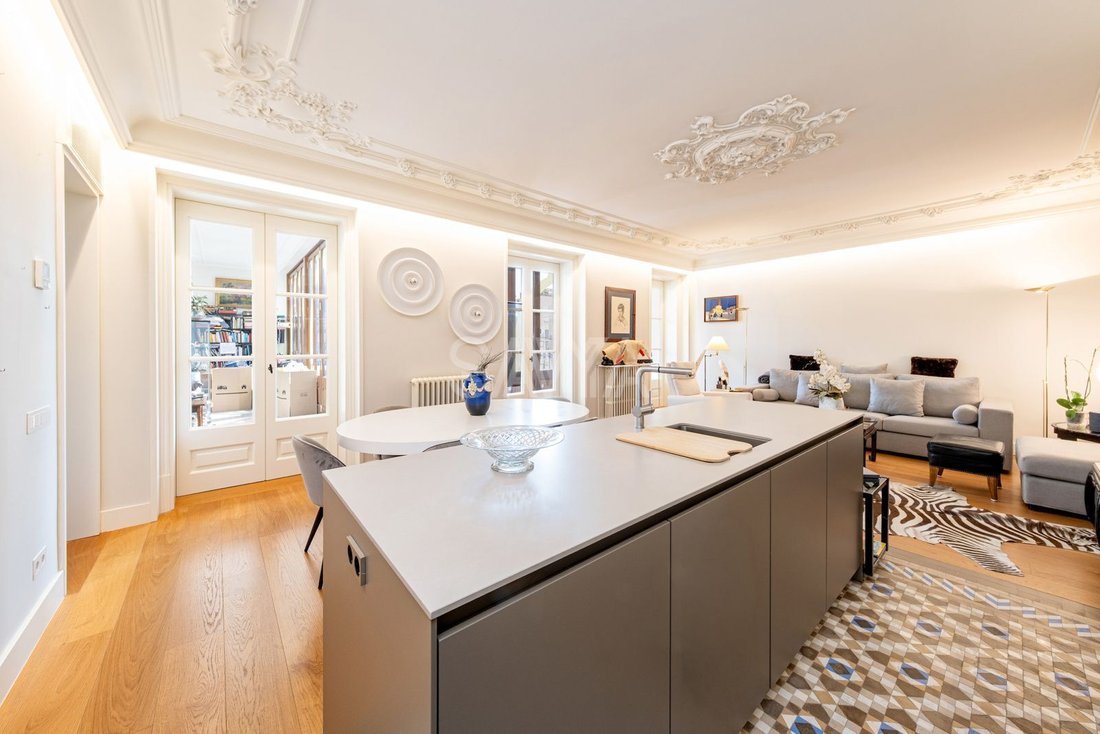 Apartment in Eixample, Barcelona, Spain 3 - 18484077