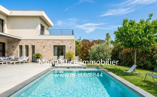 House in Ventabren, Provence-Alpes-Côte d'Azur, France 1