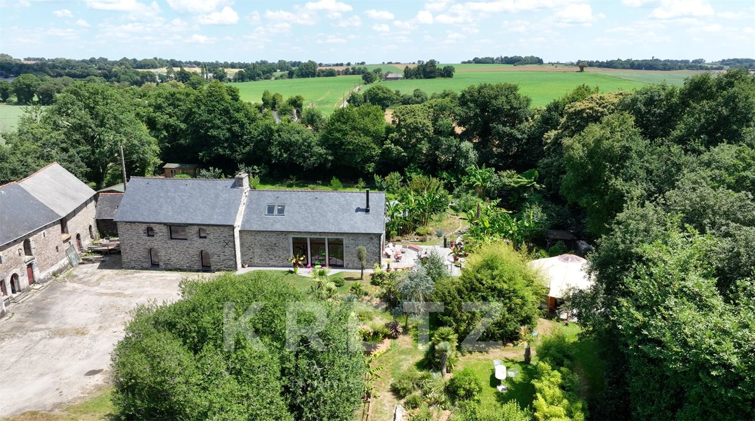 Estate in Saint-Guen, Guerledan, France 2 - 18486586