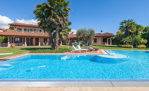 Haus in Padenghe am Gardasee, Lombardei, Italien 1