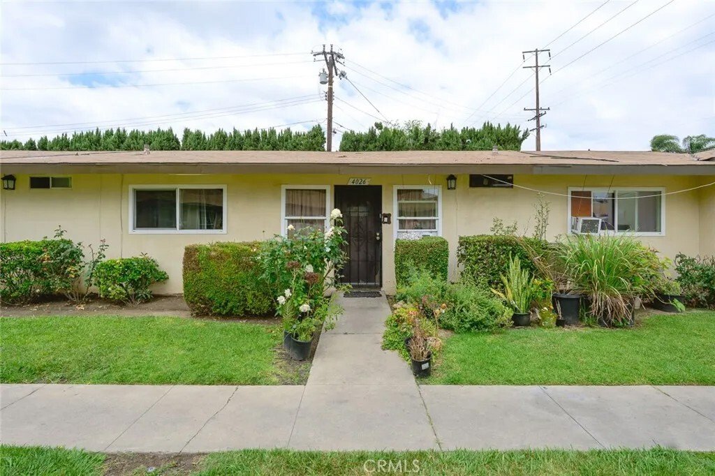 Fullerton, California, United States 4 - 17961226
