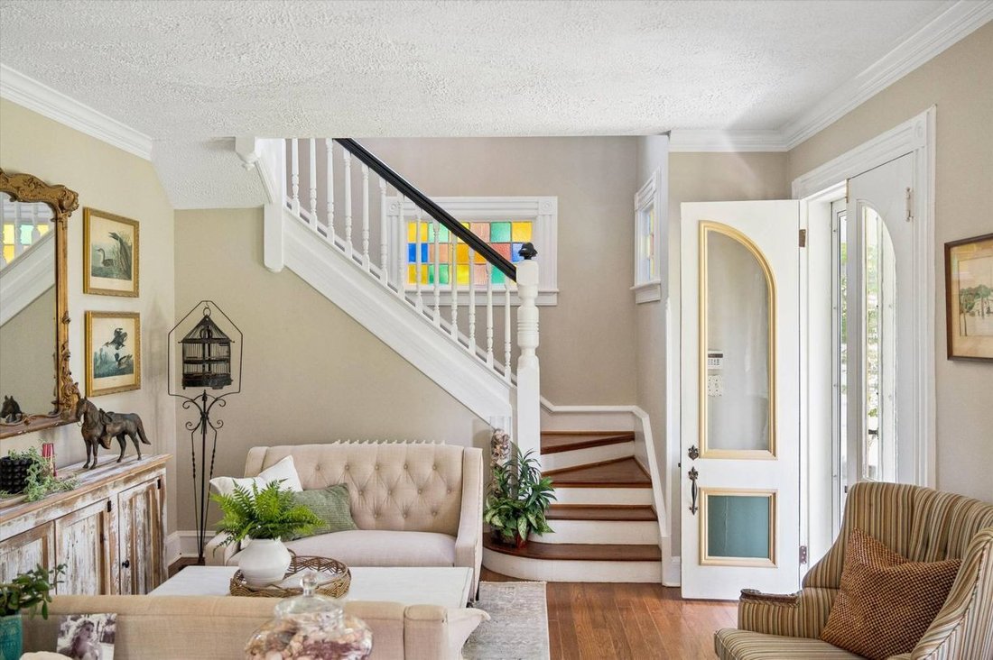 House in Center Moriches, New York, United States 4 - 18438461