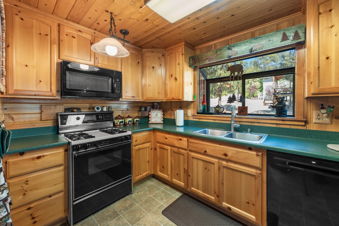 House in Big Bear Lake, California, United States 2 - 18484623