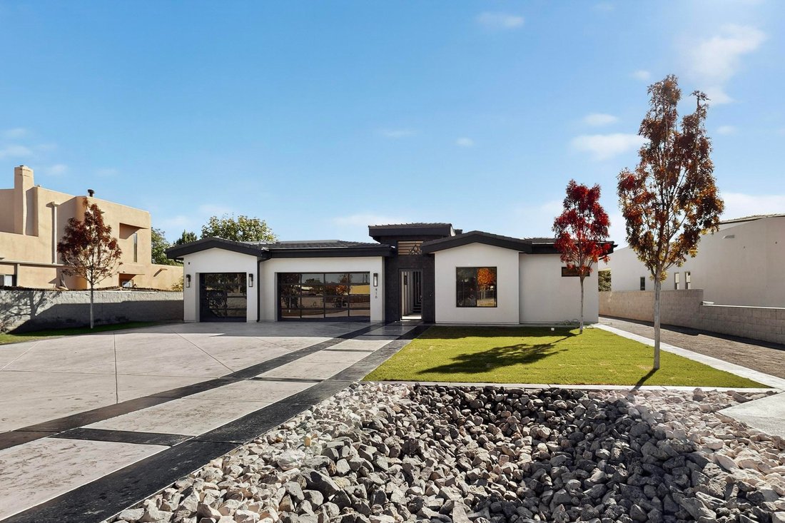 House in Los Ranchos de Albuquerque, New Mexico, United States 4 - 18485556