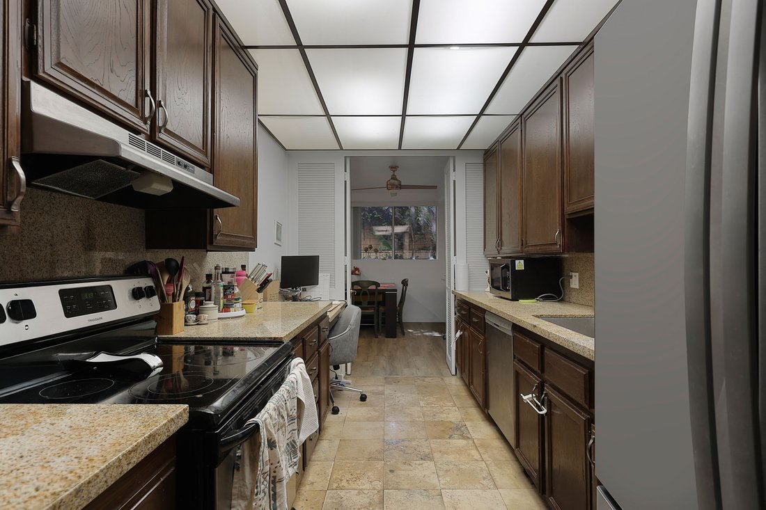 Condo in Los Angeles, California, United States 5 - 18487779