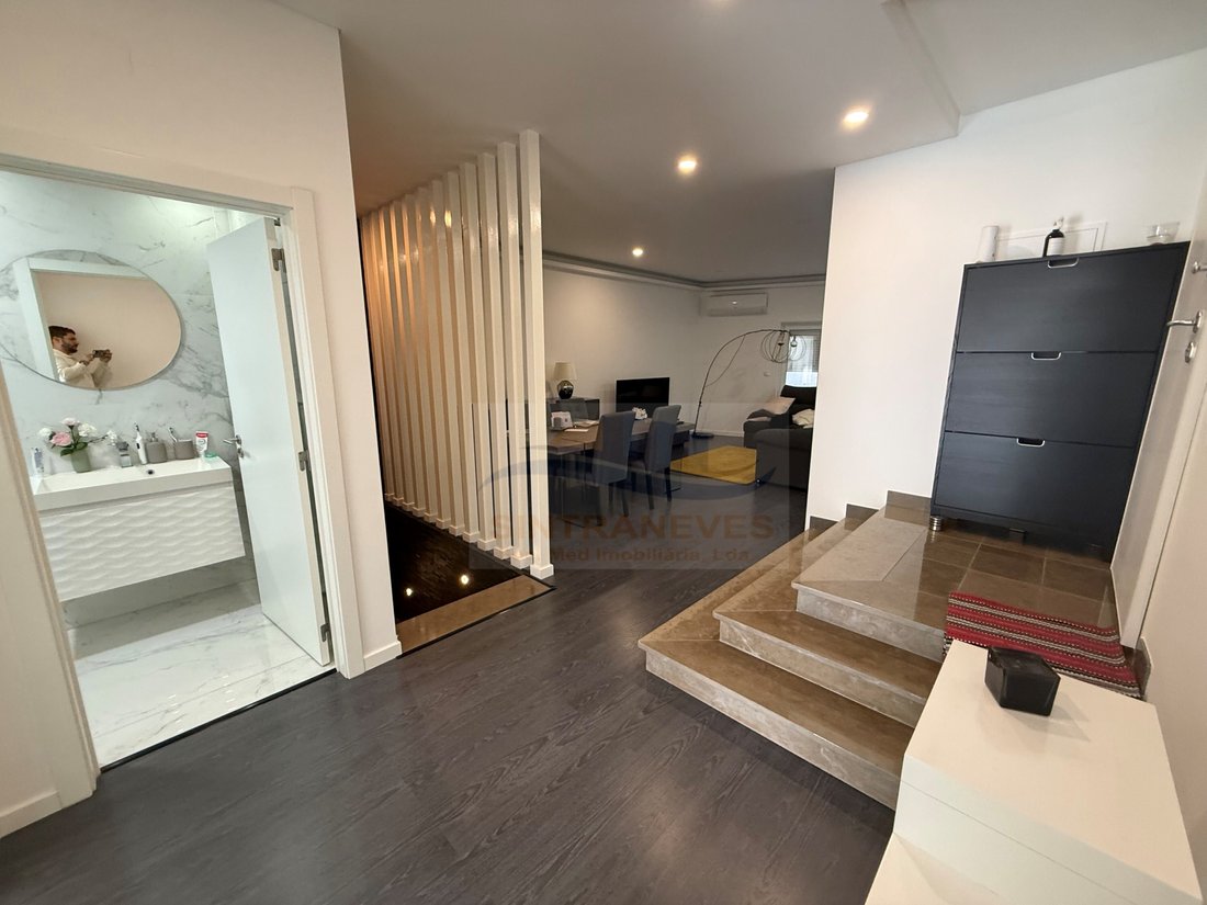 Apartment in Ramada e Canecas, Lisbon, Portugal 1 - 18486895