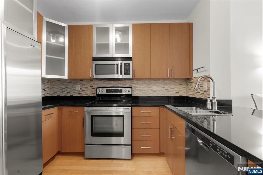 Condo in Guttenberg, New Jersey, United States 2 - 18207719
