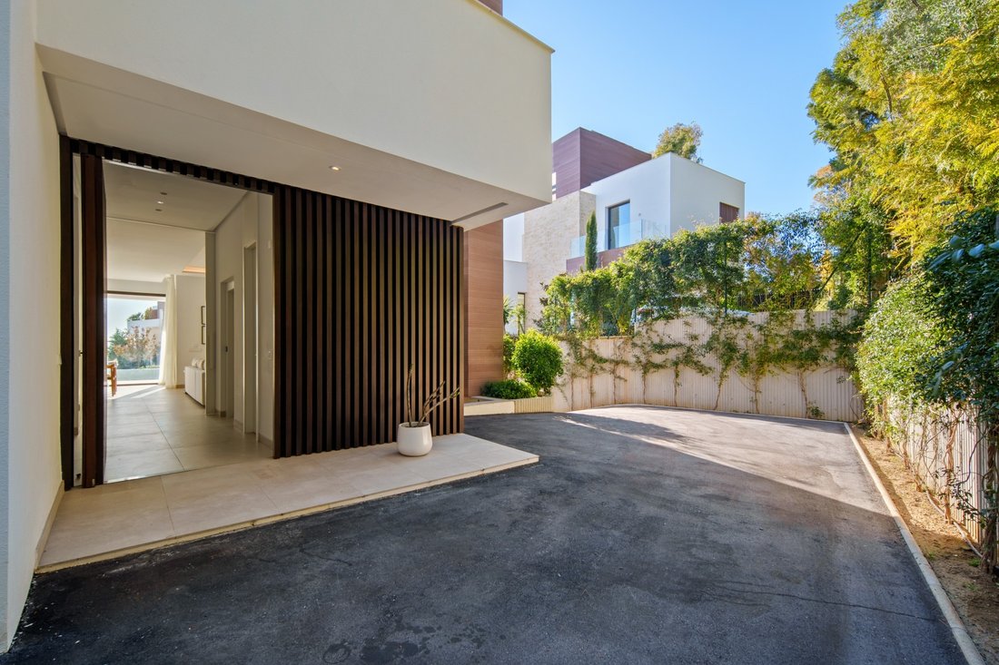 Villa in Marbella, Andalusia, Spain 2 - 18485713
