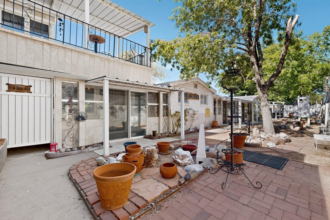 Albuquerque, New Mexico, United States 2 - 18488123
