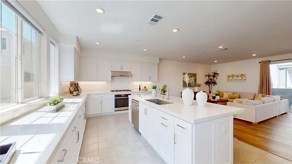 Condo in Orange, California, United States 5 - 18483112