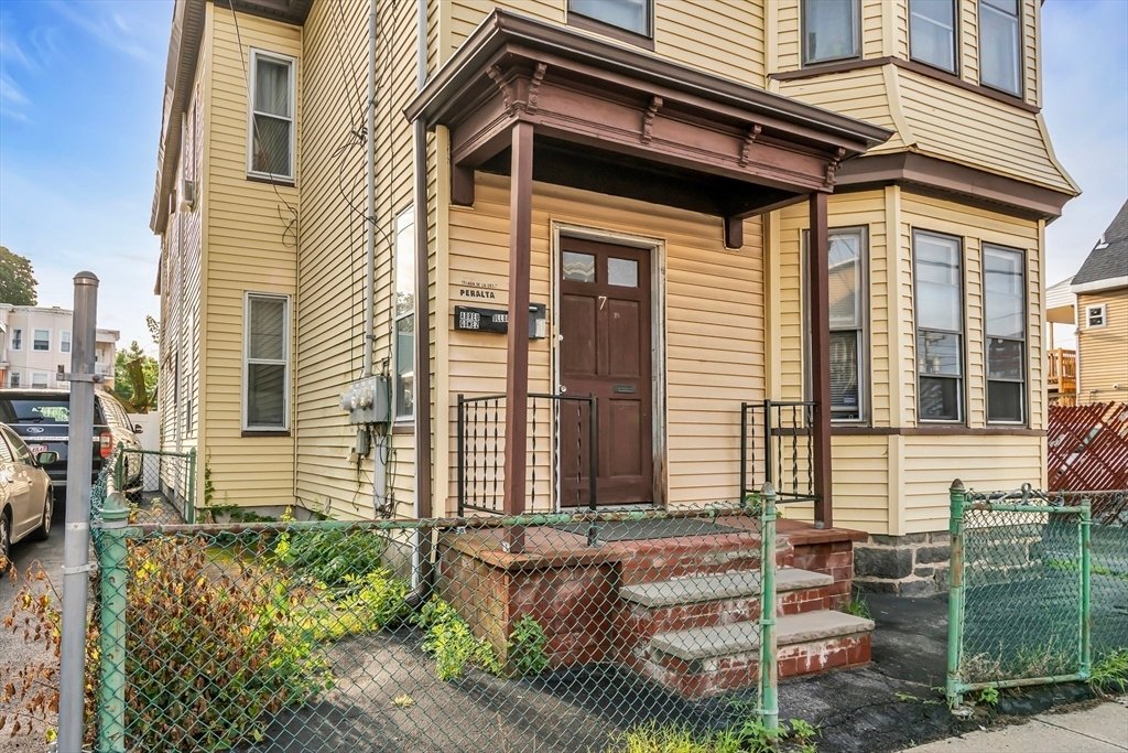 House in Lawrence, Massachusetts, United States 2 - 18486584