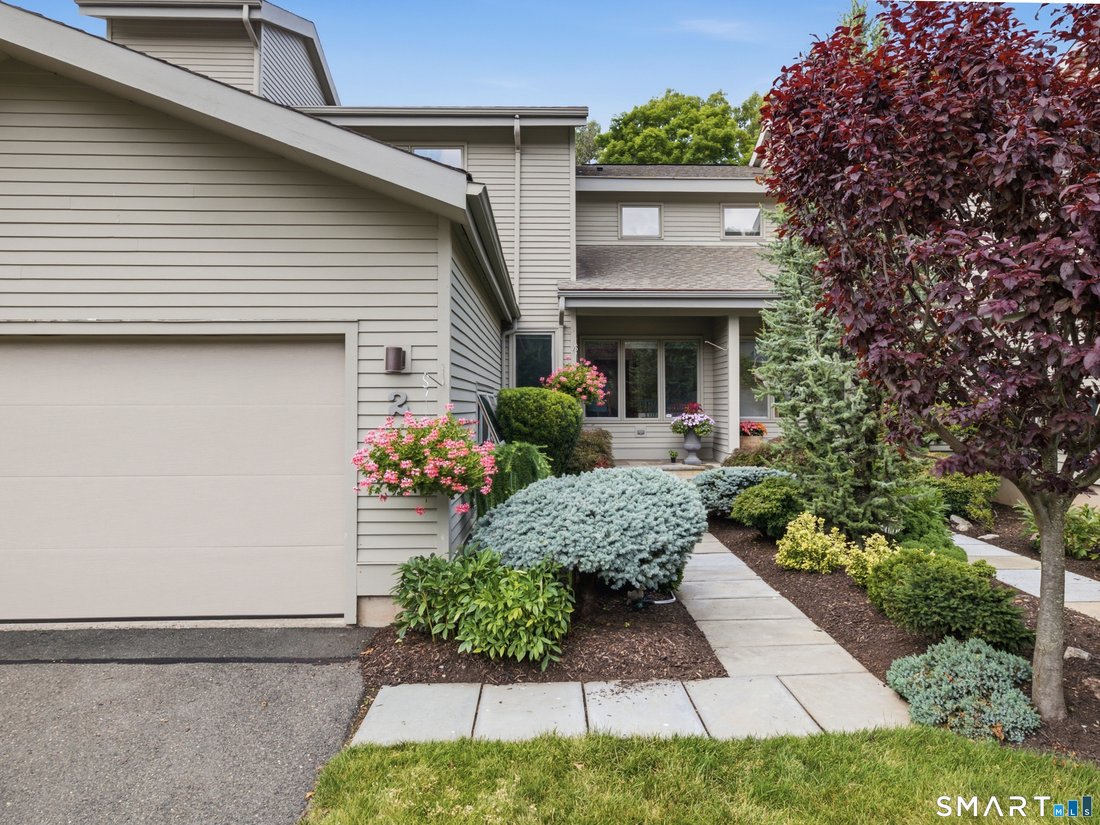Condo in Avon, Connecticut, United States 2 - 18451259