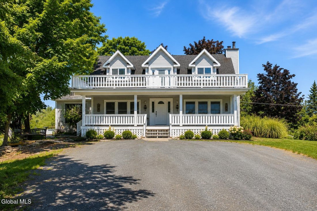 House in Cohoes, New York, United States 4 - 18483403