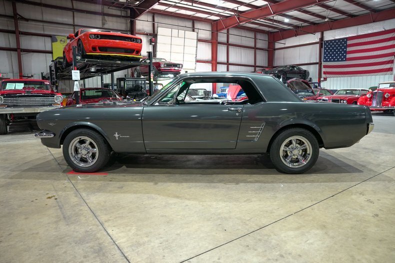 Coupe in Grand Rapids, United States 4 - 18488081