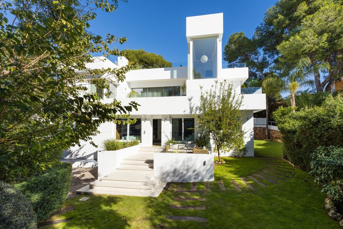 Villa in Nueva Andalucia, Marbella, Spain 1 - 18485417