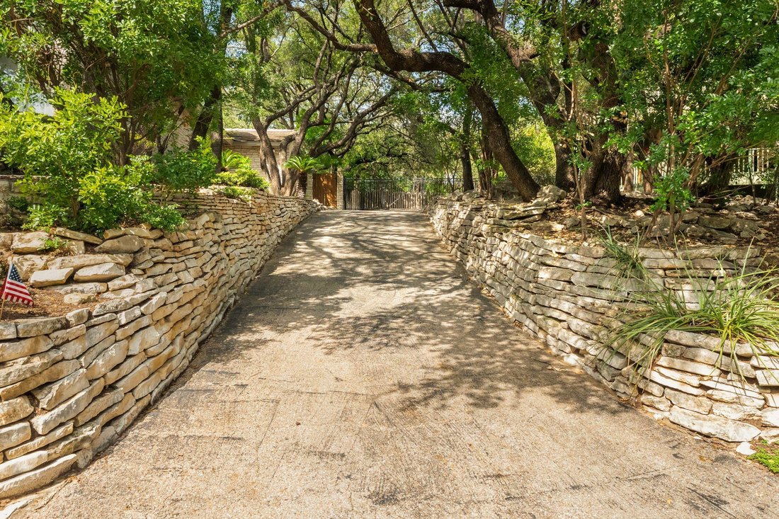 House in Austin, Texas, United States 5 - 18483427