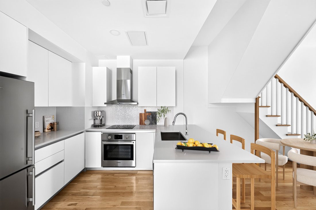 Condo in New York, New York, United States 2 - 18486672