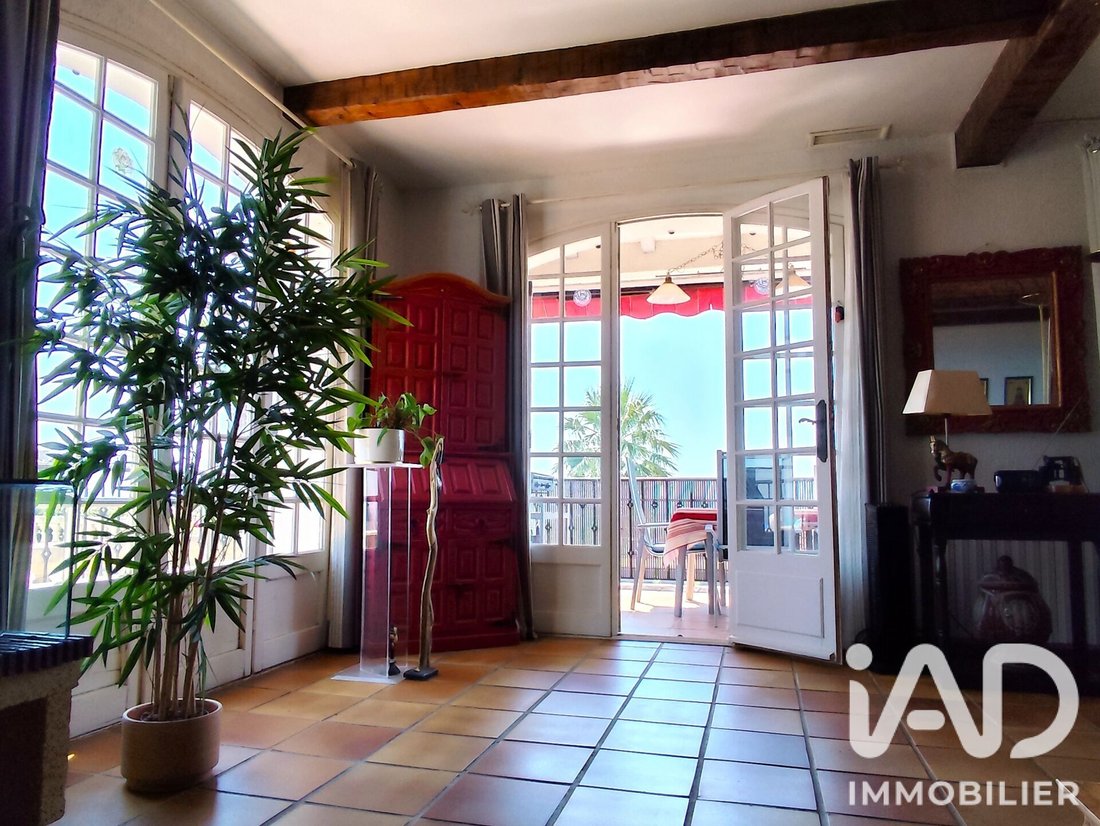 House in Hyeres, Provence-Alpes-Côte d'Azur, France 4 - 18484892