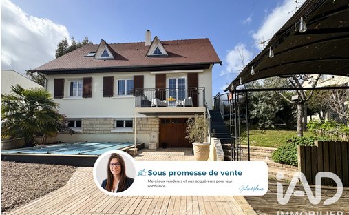 House in Le Val des Pigeons-Le Gêne, Beynes, France 1