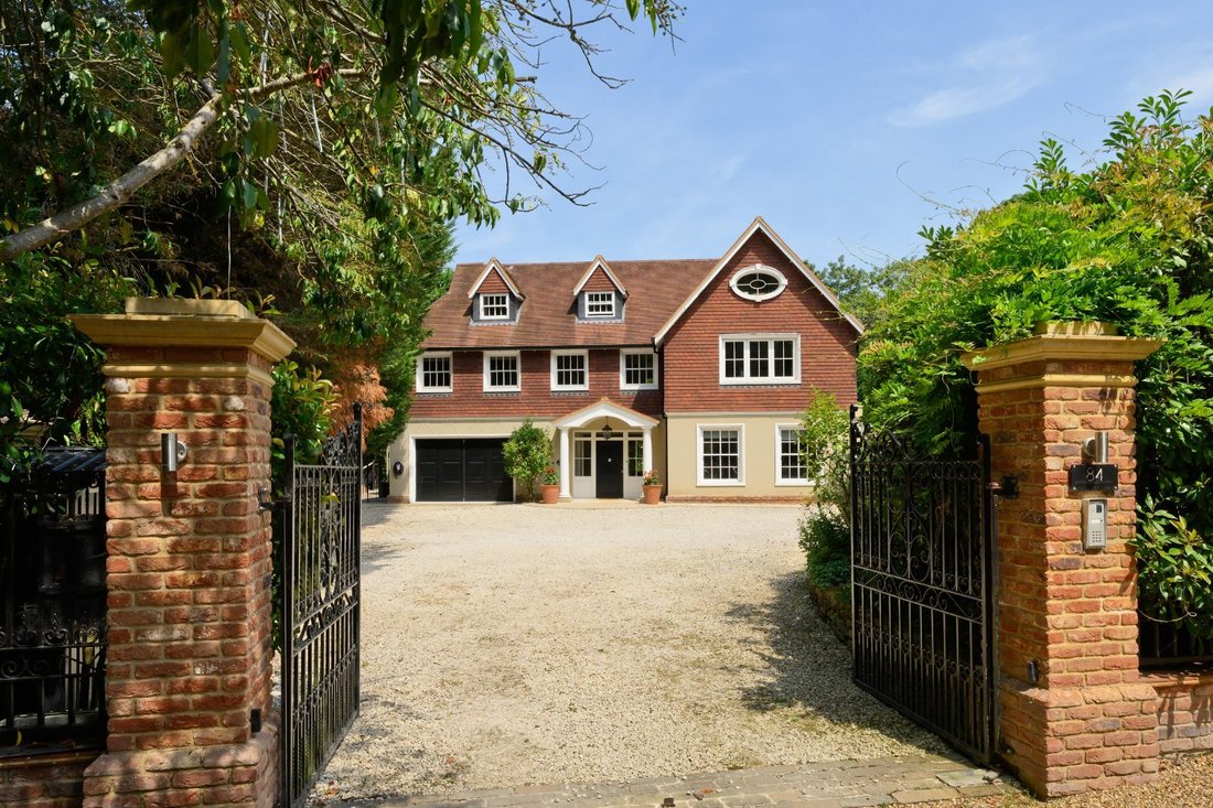 House in Esher, Elmbridge, England 1 - 18483572