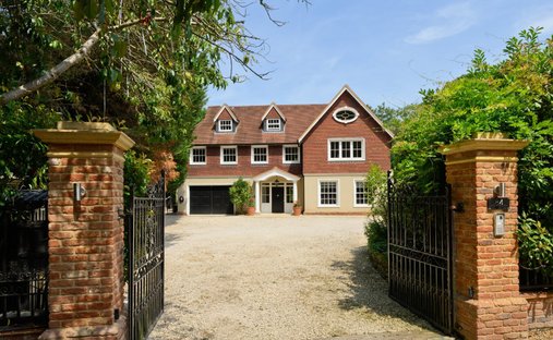 Maison à Esher, Elmbridge, Angleterre 1